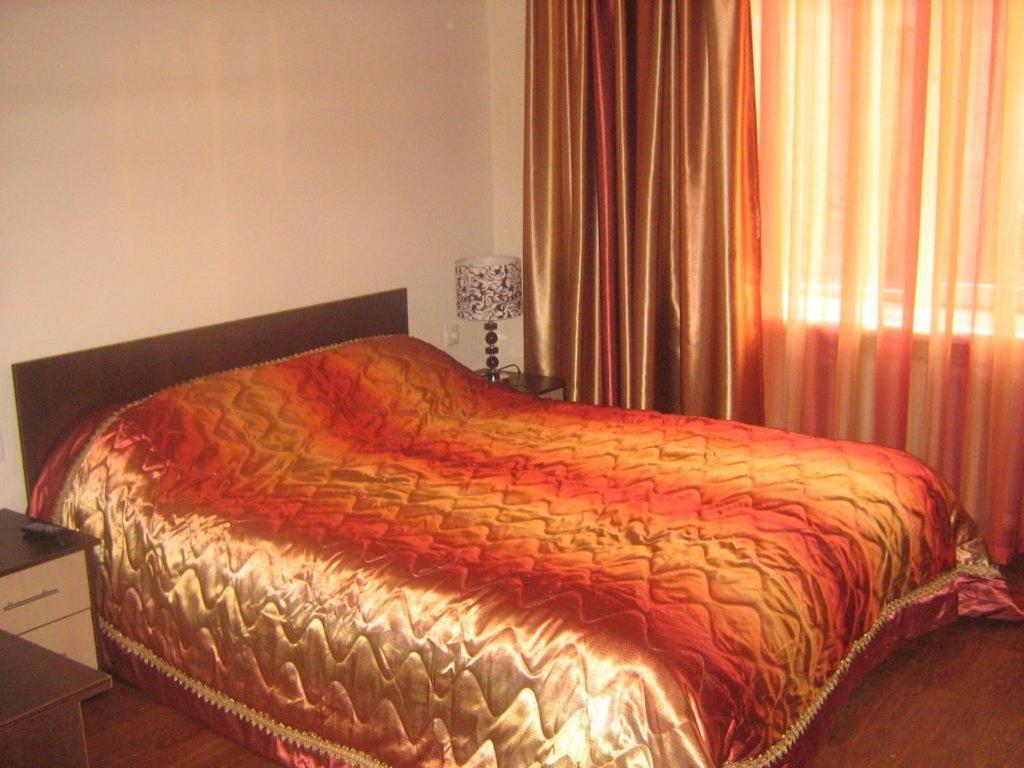 Kausar Hotel Almaty Chambre photo